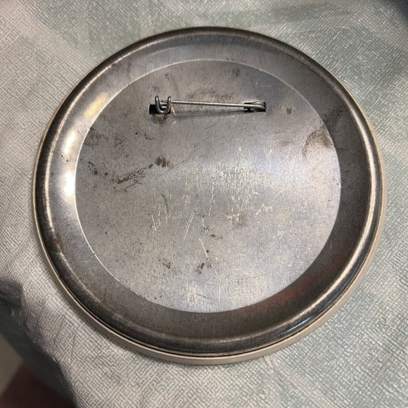 HOWIE MANDEL / BEN E. KING AT THE SANDS PIN - Picture 2 of 2